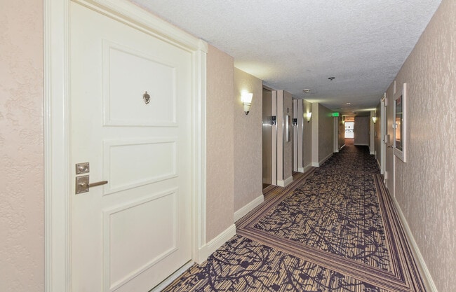 Building Photo - 4200 N Ocean Dr