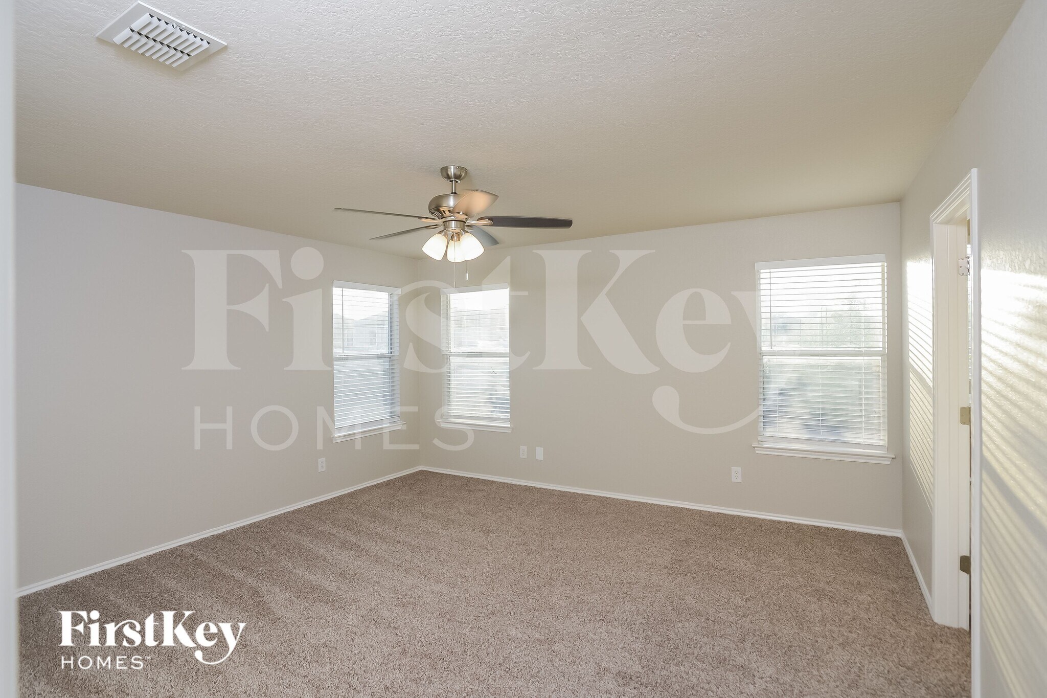 Building Photo - 10119 Roseangel Ln