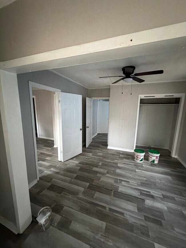 Building Photo - 3026 Bishop Ave