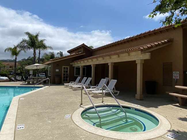 Building Photo - 2bed/2bath home in Mission Park Community!