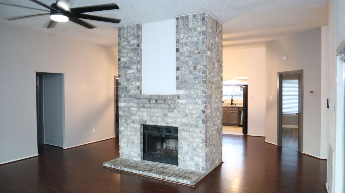 Building Photo - 2515 Edgedale Dr