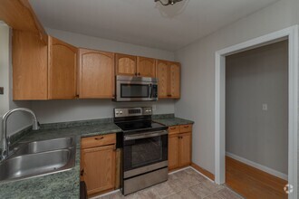 Building Photo - $1,425 - 3-bedroom/2-bath house for rent!