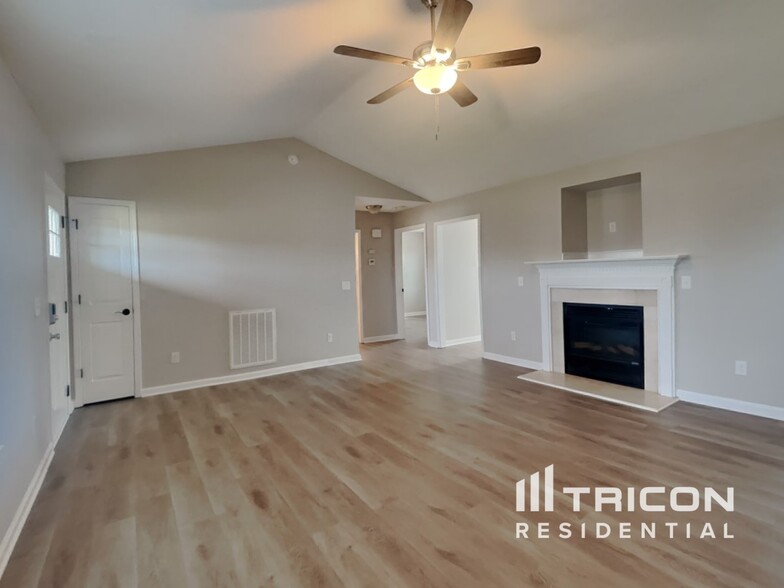Building Photo - 78 Imperial Dr
