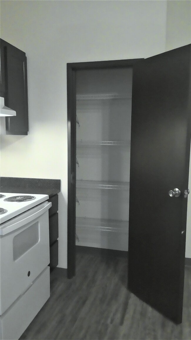 Building Photo - Capital Park