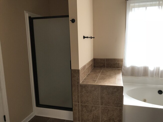 Building Photo - 1313 Chinook Cir