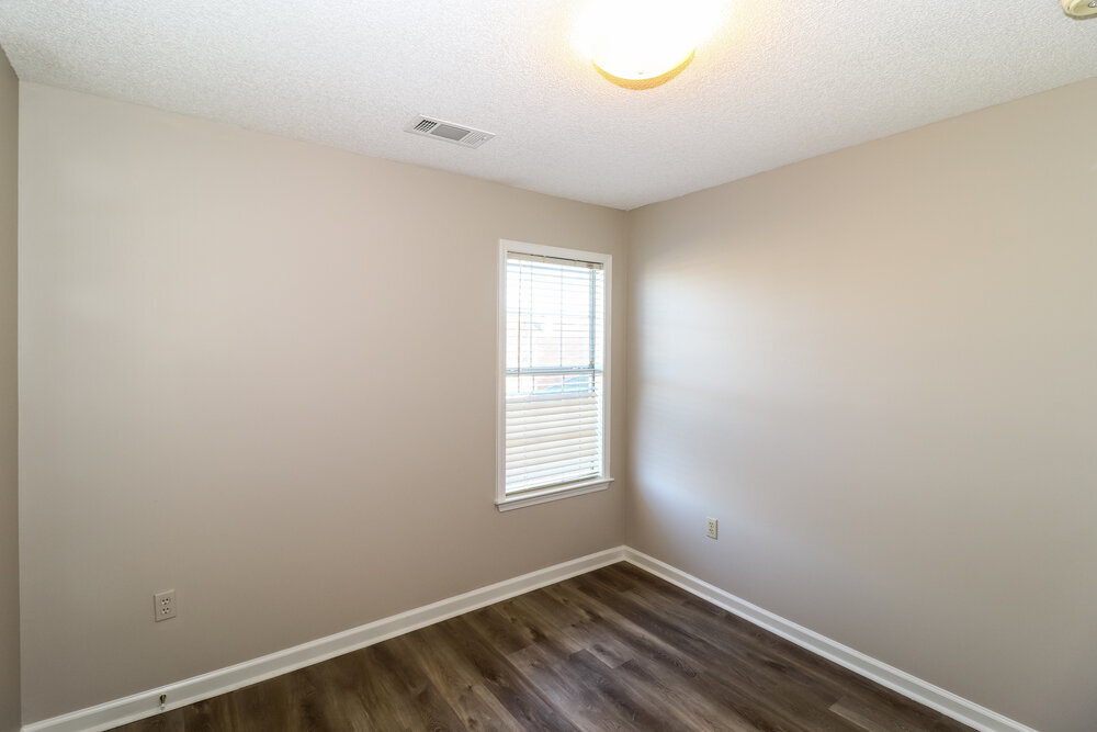 Building Photo - 784 Breeze Way