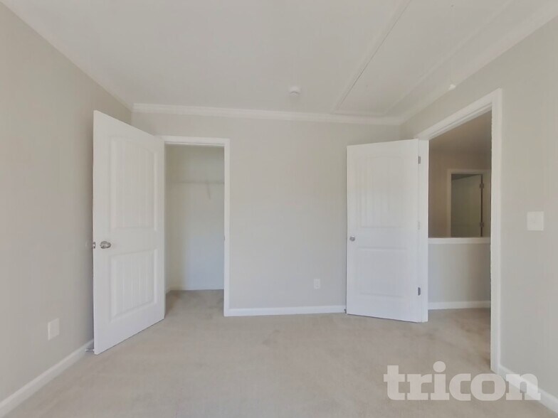 Building Photo - 127 Bethany Manor Dr