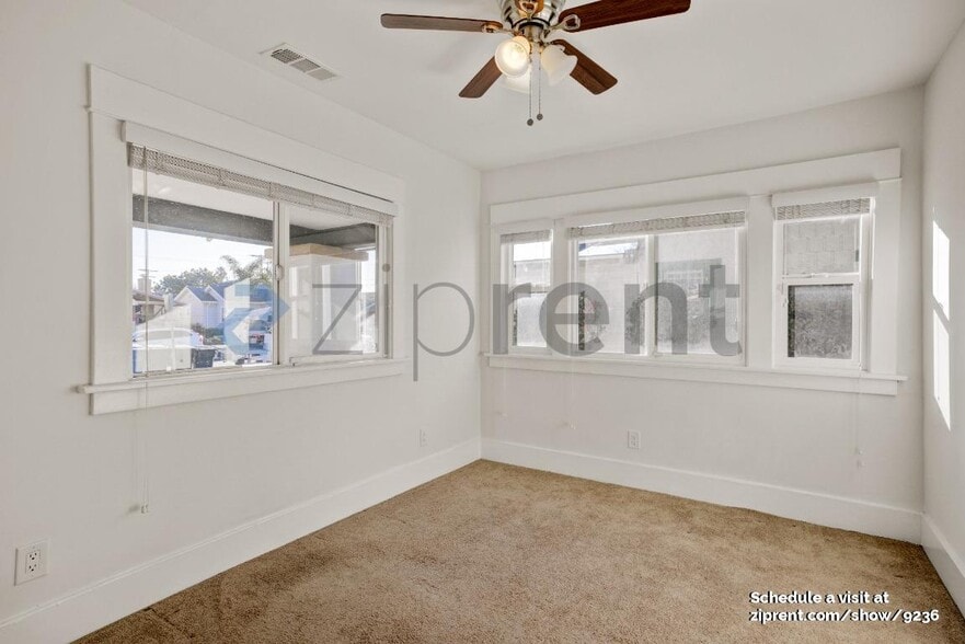 Building Photo - 4315 La Salle Ave