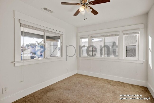 Building Photo - 4315 La Salle Ave