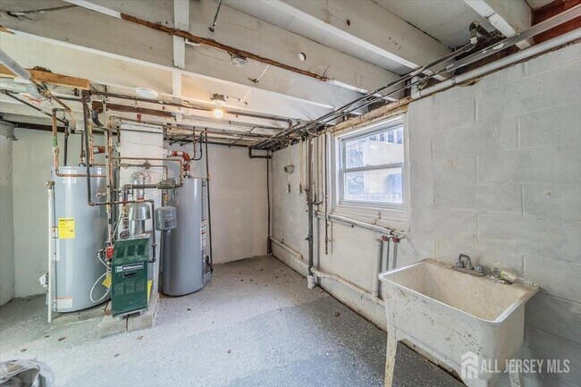 Building Photo - 54 Bergen St