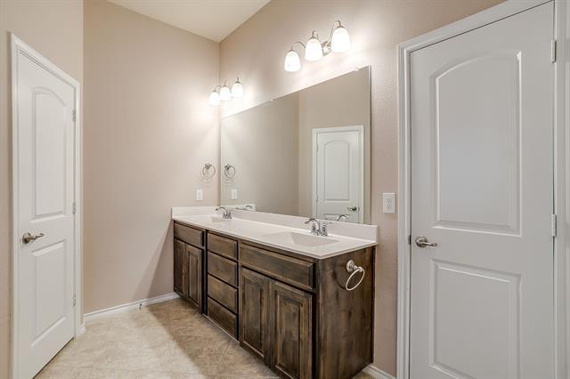 Building Photo - 45 Auburn Dr