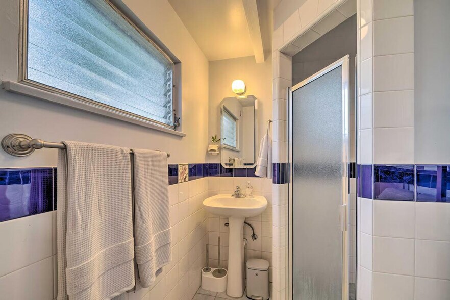 Building Photo - 2933 La Combadura Rd