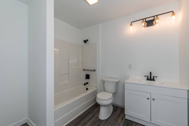 Building Photo - Beautiful Updated Home!