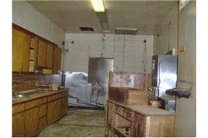 Kitchen - 513 N Roseville St