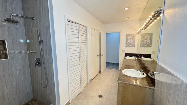 Building Photo - 16220 SW 173rd Ave