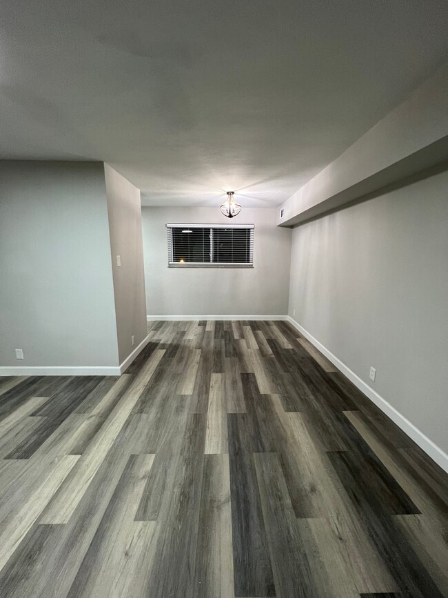 Building Photo - 7841 Big Bend Blvd