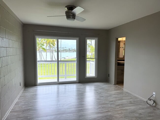 Building Photo - Koko Isle Circle - Renovated 3 bedroom, 2.5 bath townhome with carport