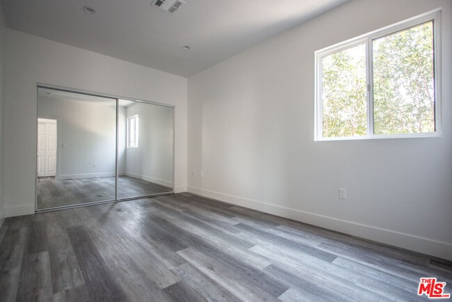 Building Photo - 2208 Hauser Blvd