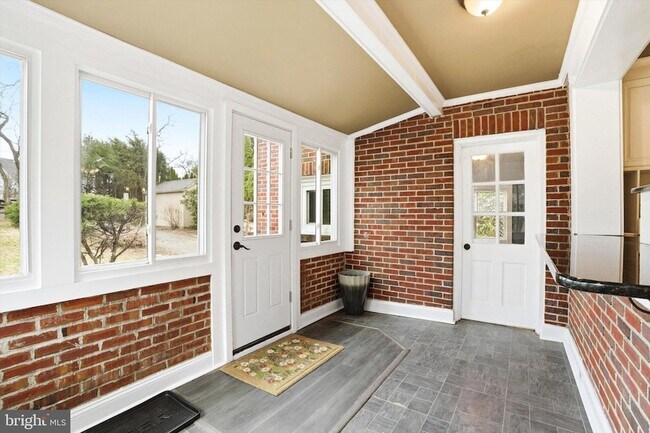 Building Photo - 30 Upper Ferry Rd