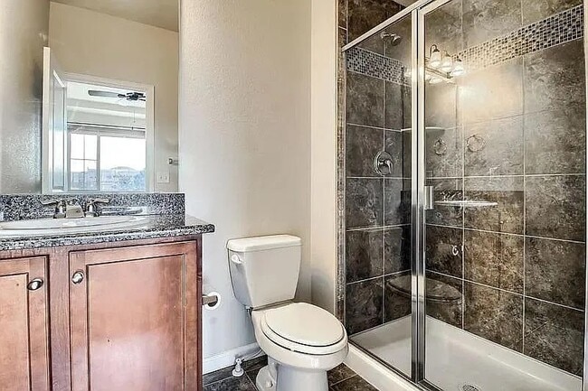 Building Photo - Lovely 2 bedroom townhouse in Centennial