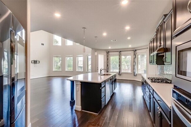 Building Photo - 4221 Valley Oaks Dr