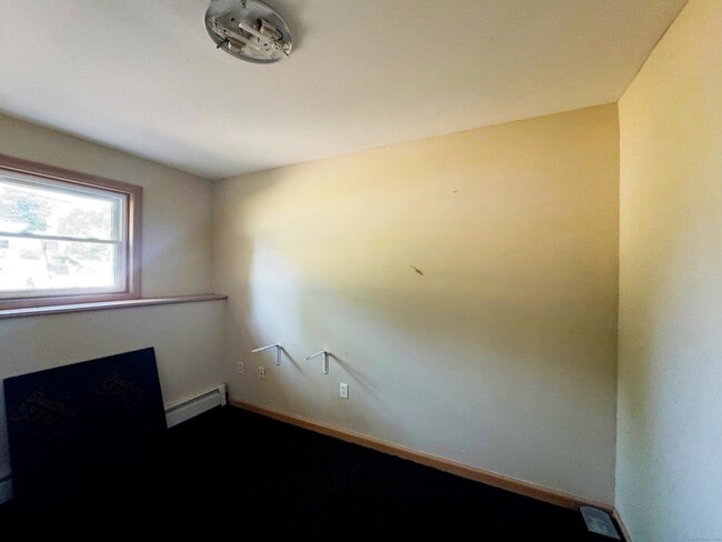 Building Photo - 753 Evergreen Ave