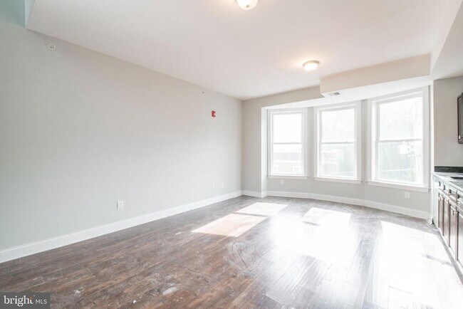 Building Photo - 1222 N 7th St