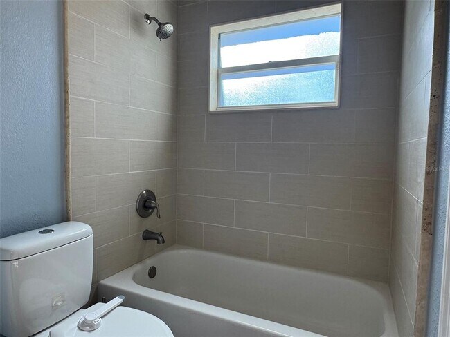 Building Photo - 3425 Canteen Ct