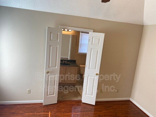 Building Photo - 3794 Walden Meadow Dr