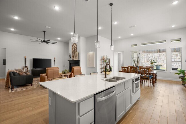 Building Photo - 147 Epoch Dr