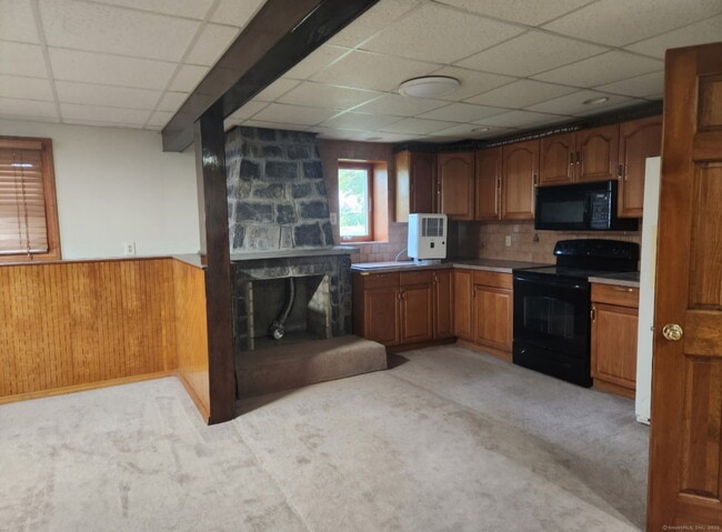 Building Photo - 5 Rotella Dr