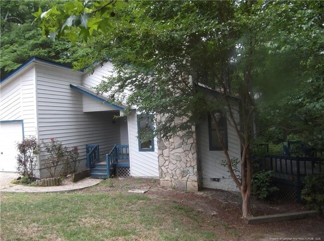 Building Photo - 495 Stiles Pl
