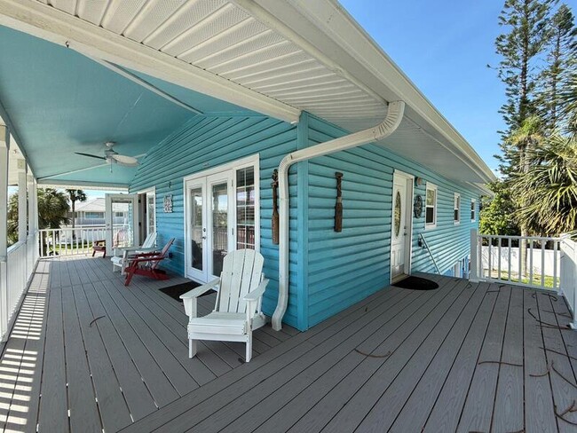 Building Photo - 15613 Gulf Blvd
