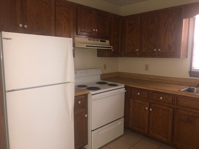 Building Photo - 111 Williamson St