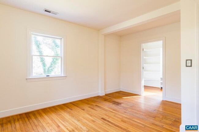 Building Photo - 1718 Rugby Ave