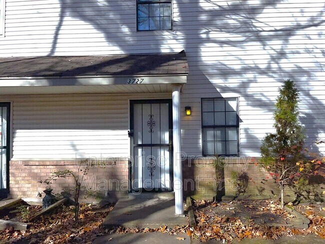 Primary Photo - 3727 New Covington Pike