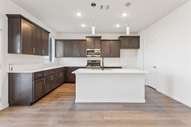 Building Photo - 4769 Tanglewood Dr