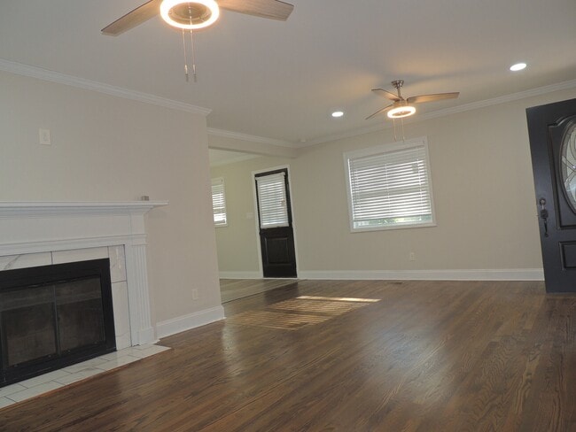 Building Photo - 2025 Womble Dr