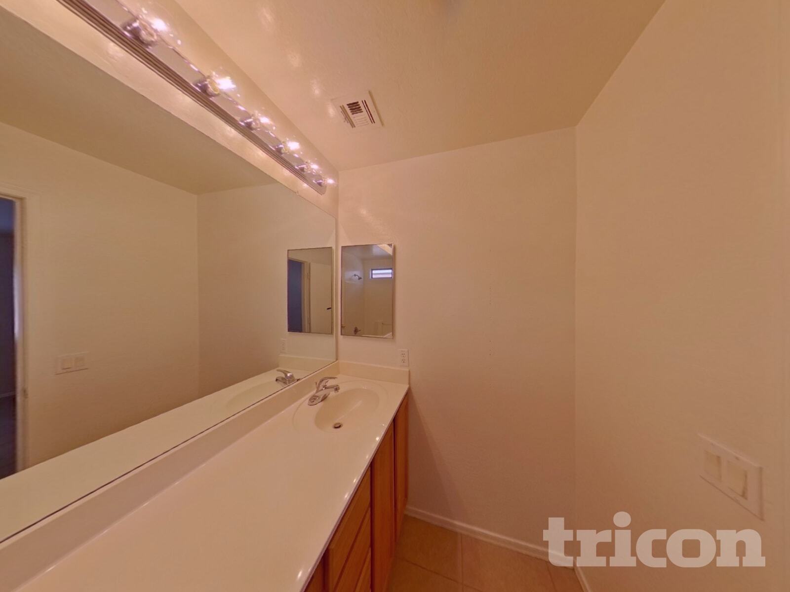 Building Photo - 3194 W Tanner Ranch Rd