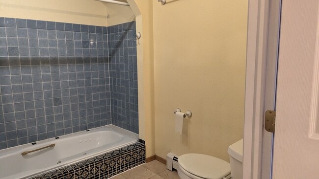 Building Photo - 1235 Airline Dr