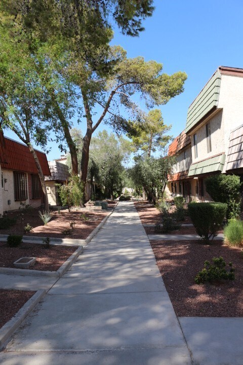 Building Photo - 3955 Visby Ln