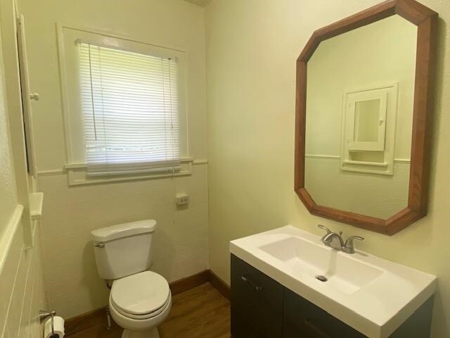 Building Photo - 302 SW Park Ave