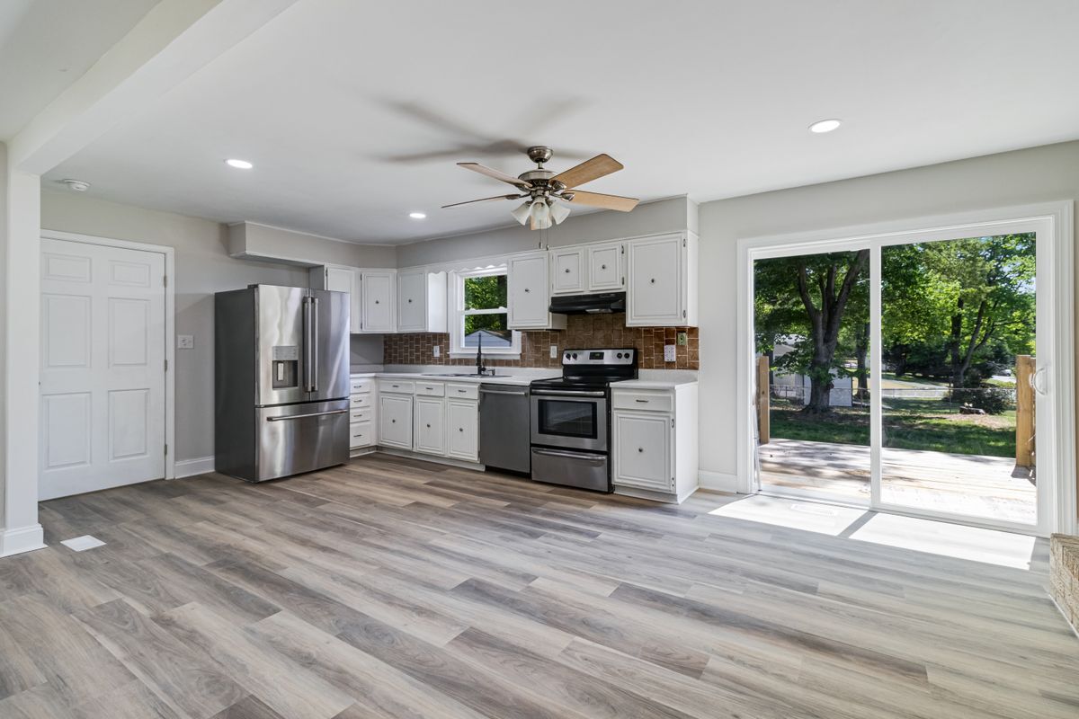 Building Photo - 27419 Birch Manor Cir