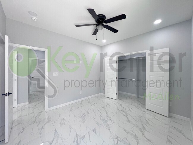 Building Photo - 1st month FREE! 3b/2bath Apartment in Edinburg-Don't Miss Out!