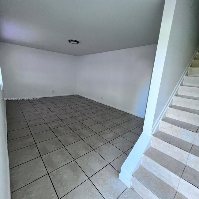Building Photo - 5721 Blueberry Ct