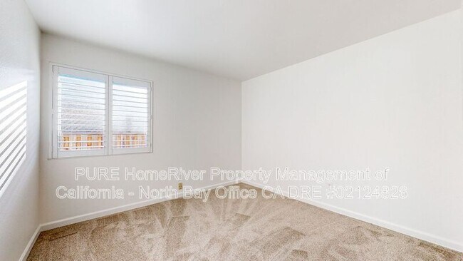 Building Photo - 514 Christopher Way