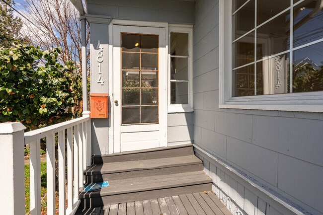 Building Photo - 4814 36th Ave NE