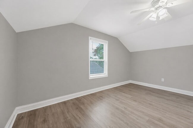Building Photo - 3823 Florinda St