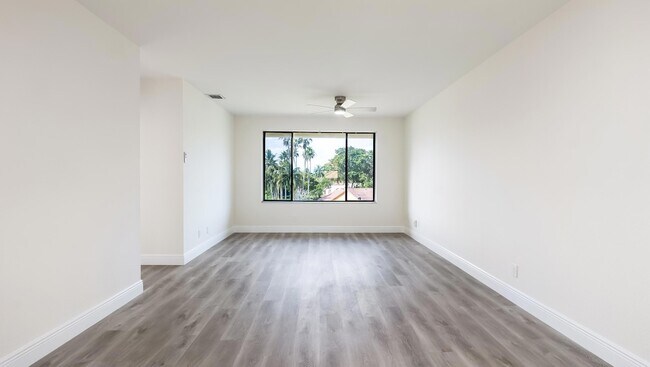 Building Photo - 11477 NW 39th Ct