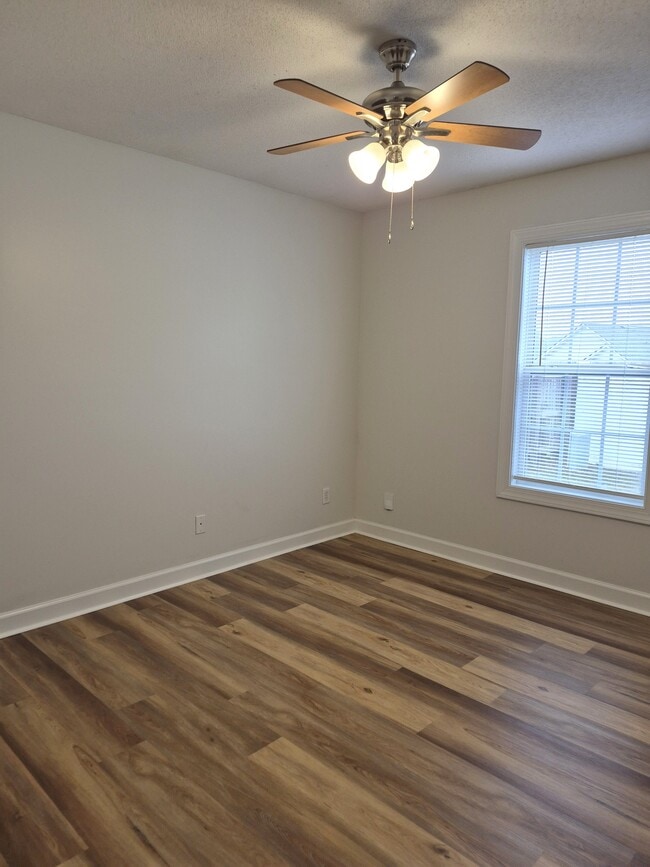 Building Photo - 3931 Lillian Guest Cir